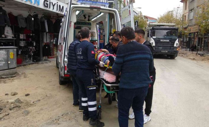 Öğrenci yurdunda çalışan işçi 3 metre yükseklikten düşerek yaralandı