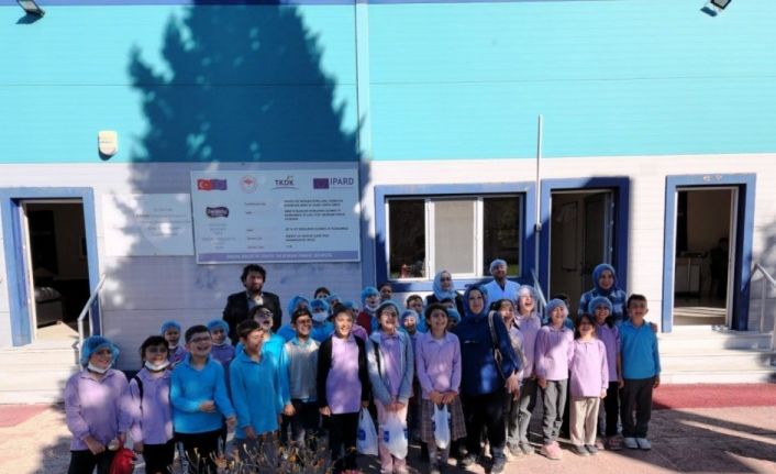 Öğrenciler süt ürünleri tesislerini gezdi