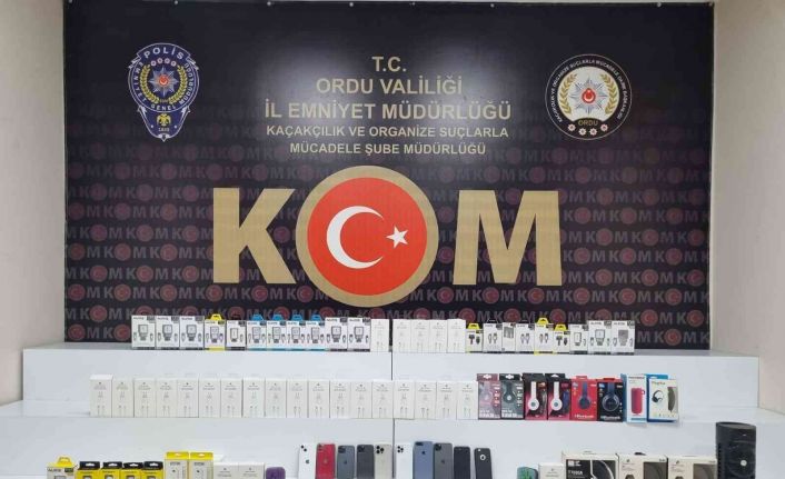 Ordu merkezli kaçak cep telefonu operasyonu: 8 şüpheli yakalandı