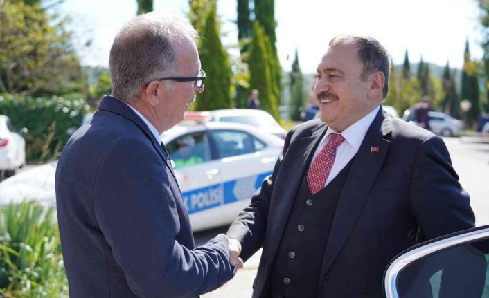 Orman ve Su İşleri önceki bakanlarından Prof. Dr. Eroğlu, BARÜ’den övgüyle bahsetti