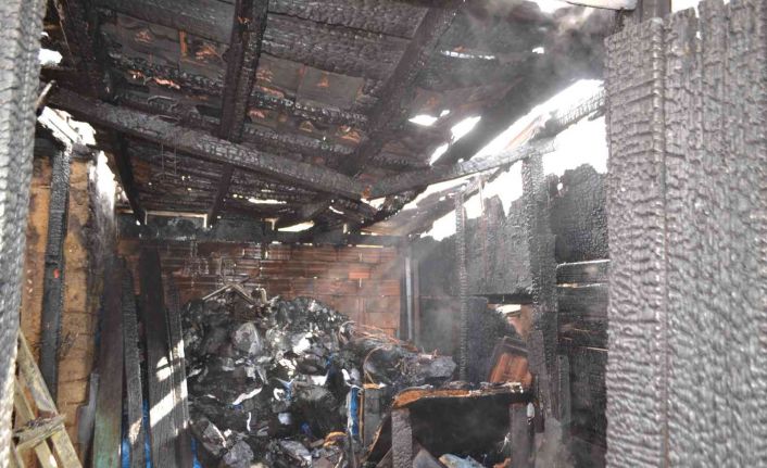 Patlama sesine çıktılar, yangınla karşılaştılar