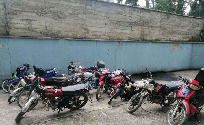 Polisten motosiklet uygulaması: 11 motosiklet trafikten men edildi