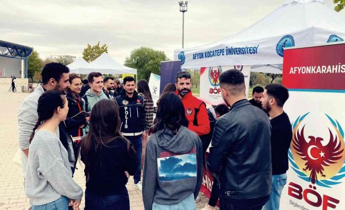 Polisten öğrencilere terör bilgilendirmesi