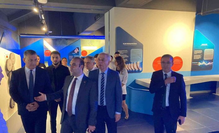 Sanayi ve Teknoloji Bakan Yardımcısı Kacır, Antalya Bilim Merkezi’nde