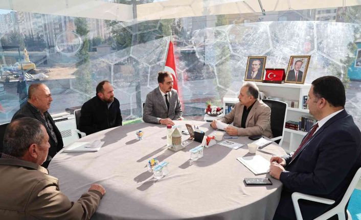 Şeffaf Oda hız kesmiyor