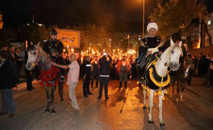Şehzadeler’de coşkulu fetih yürüyüşü