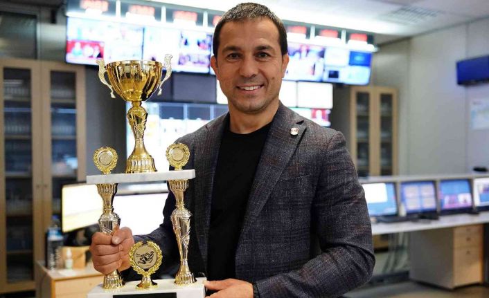 Şeref Eroğlu: "Türk güreşi bundan önce olduğu gibi zafer yürüyüşüne devam edecek"