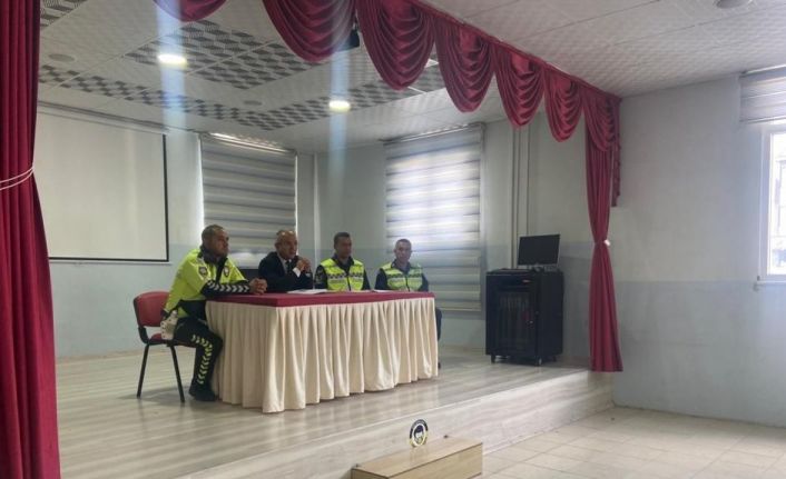 Servis şoförlerine eğitim verildi