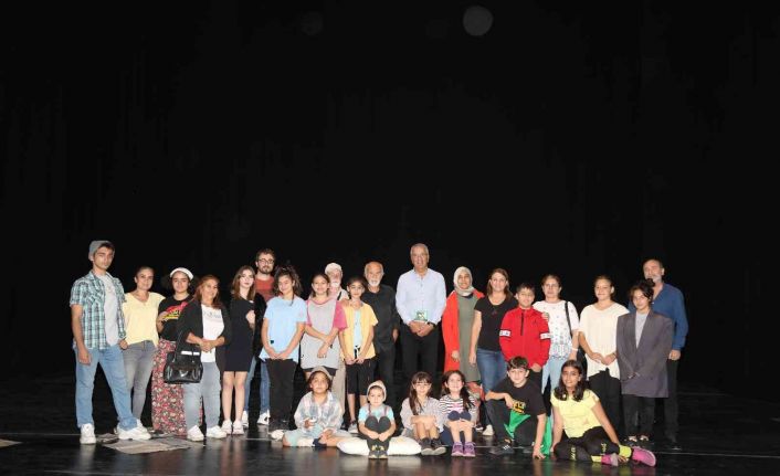 Sokak çocuklarının yaşamları tiyatroya aktarılacak