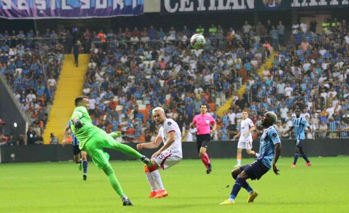 Spor Toto Süper Lig: Adana Demirspor: 0 - Galatasaray: 0 (İlk yarı)