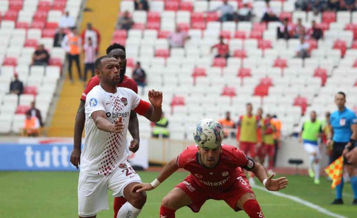 Spor Toto Süper Lig: Sivasspor: 1 - Hatayspor: 2 (Maç sonu)