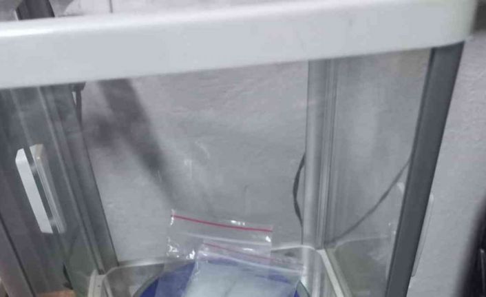 Şüphe üzerine durdurulan araçta uyuşturucu çıktı