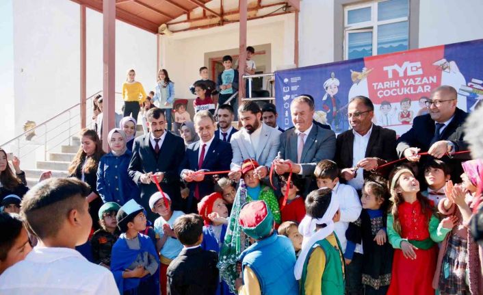 Tarih yazan çocuklar, Çat’ta hayata geçti