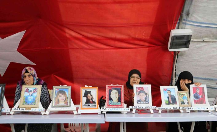 Terör mağduru ailelerin evlat hasreti bin 135 gündür devam ediyor