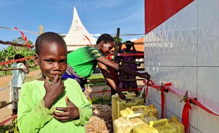 Türk Kızılay’ın açtığı 15 su kuyusundan 79 bin kişi yararlanacak
