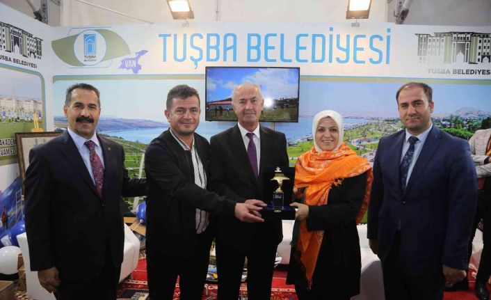 Tuşba Belediyesine ‘Kültür, Sanat, Yayıncılık, Eğitim ve Spor Faaliyetleri’ ödülü