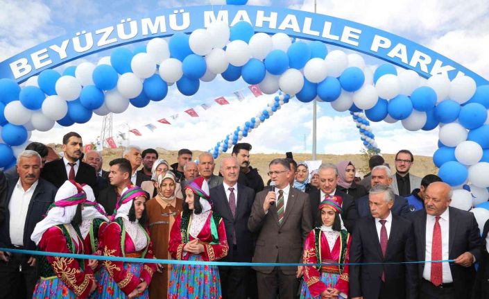 Tuşba’da parkı olmayan mahalle kalmadı