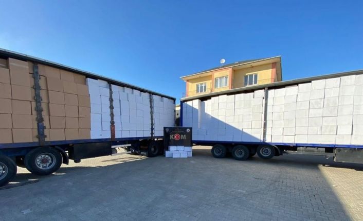 Uşak’ta 5 milyon TL değerinde kaçak 28 milyon makaron ele geçirildi