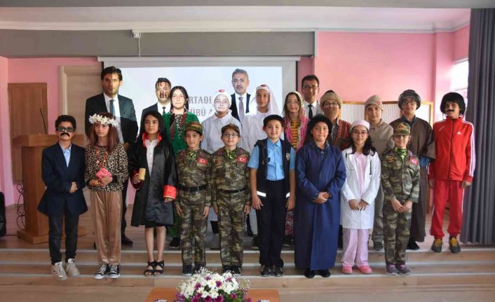 Vali Akkoyun, TOKİ Ortaokulu Çocuk Kulübü ve Etkinlik Atölyeleri açılışına katıldı