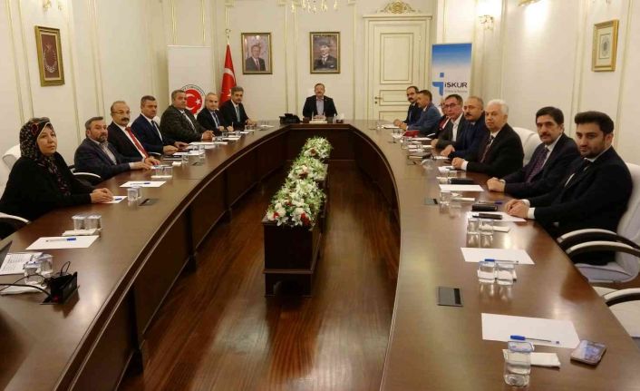 Vali Polat, “Sanayileşme yolunda hızla ilerliyoruz”