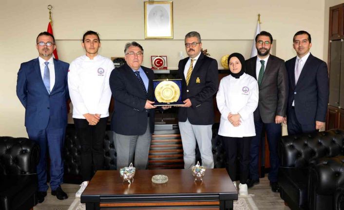 Yarışma birincisi Aşçılık Programı öğrencilerinden Özölçer’e ziyaret