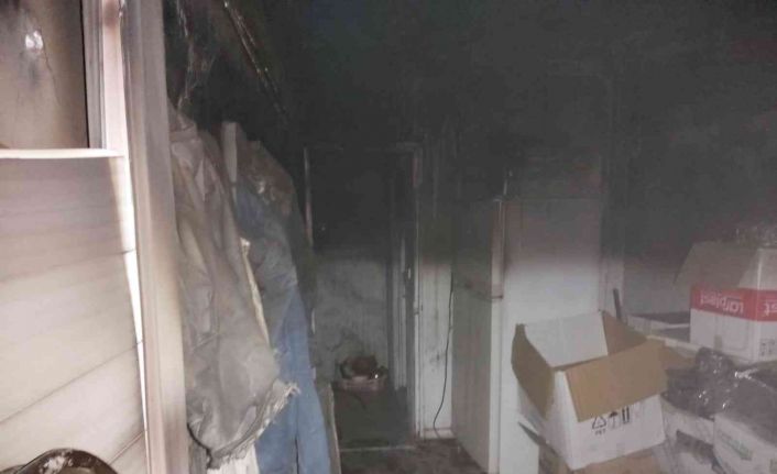 Yaşlı kadın gelininin dikkati sayesinde yanmaktan kurtuldu