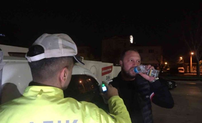 Alkollü çıkmamak için dakikalarca su içti 1,34 promil alkollü çıktı