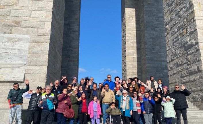 Aydınlı engelli bireyle Çanakkale Şehitliği’ni ziyaret etti