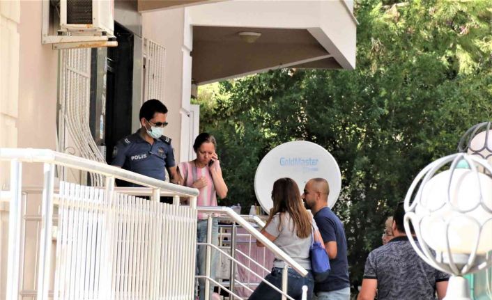 Azeri adam evinde ölü bulundu