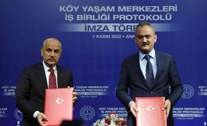 Bakan Özer: “Yıl sonuna kadar Türkiye’de kapalı hiçbir köy okulu kalmayacak”