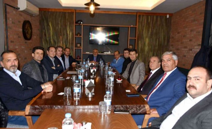 Başkan Bozkurt ve iş insanları İnönü için toplandı