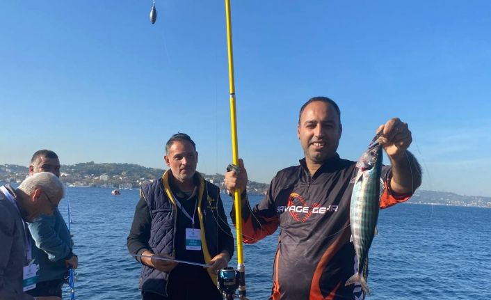 Beykoz’da 200 kişinin katıldığı “Balık Tutma Yarışması” renkli görüntüler oluşturdu
