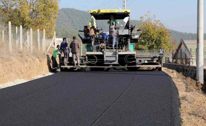 Büyükşehir asfalt mesaisinde