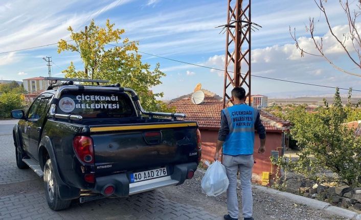 Çiçekdağı Belediyesi ihtiyaç sahiplerine tek tek ulaşılıyor