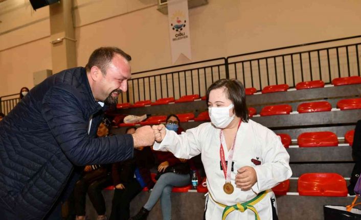 Çiğli Belediyesinin “engelsiz yaşam” mücadelesi sürüyor