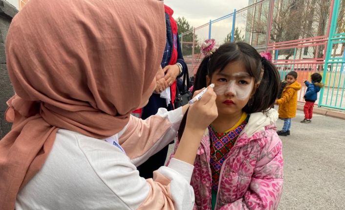 Çocuklar, ’Çocuk Hakları Günü’nde Doyasıya eğlendi