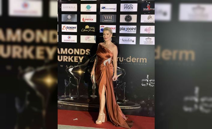 Der, “Yılın En İyi Çıkış Yapan İş Kadını” ödülünün sahibi oldu