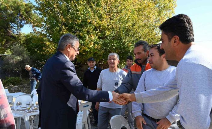 Dere ıslah çalışmaları tamamlanan mahallede yemekli kutlama