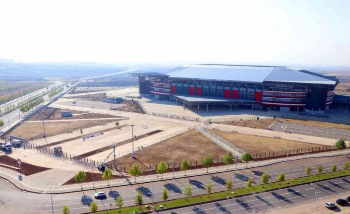 Diyarbakır’da milli maç öncesi çevre düzenleme çalışmaları tamamlandı