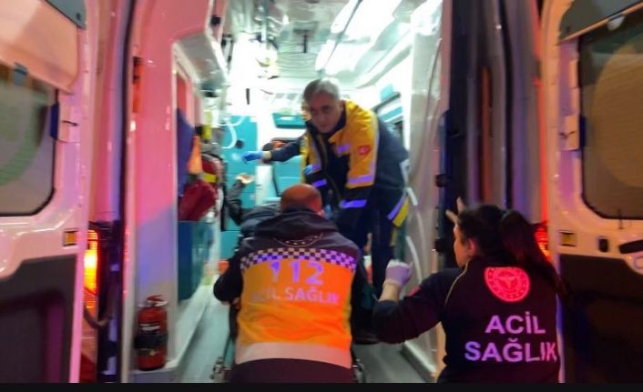 E-5’te zincirleme trafik kazası: 12 araç birbirine girdi, 1’i bebek 8 yaralı