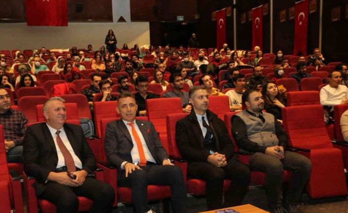 ERÜ’de ’Yurtdışı Yayın Üretme, Yazma ve Yayınlama Teknikleri’ Konulu Konferans Düzenlendi