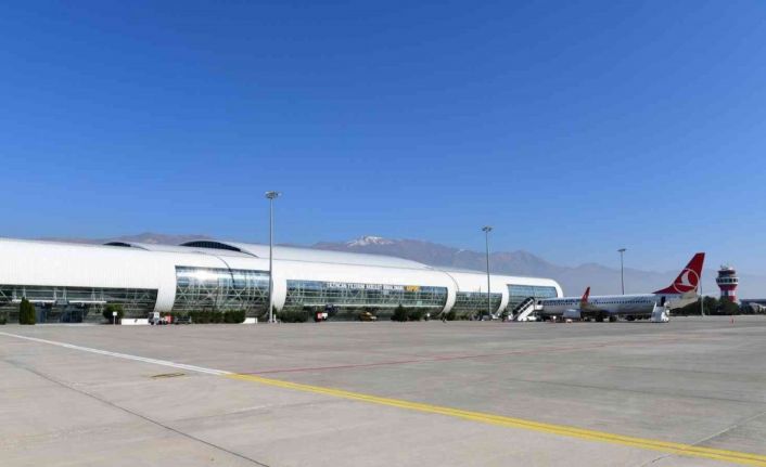Erzincan Yıldırım Akbulut Havalimanı’ndan ekim ayında 25 bin 398 yolcu faydalandı
