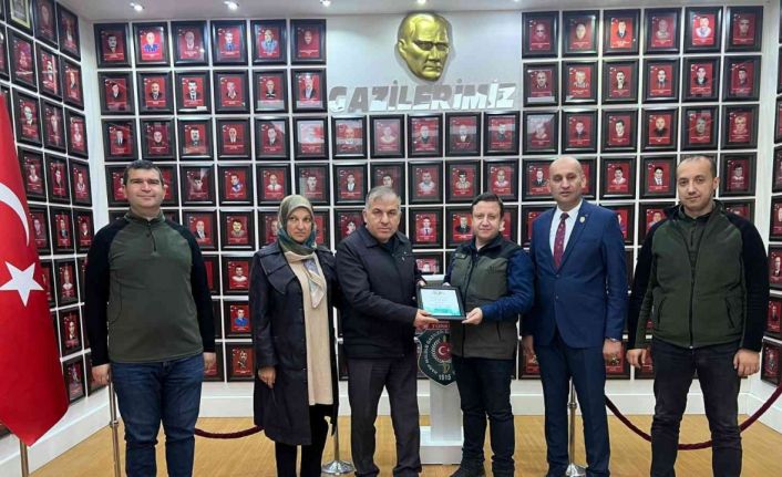 Fidanlar şehit ve gaziler için toprakla buluştu