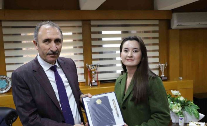 FÜ ile Kazakistan Abay Devlet Pedagoji Üniversitesi arasında protokol