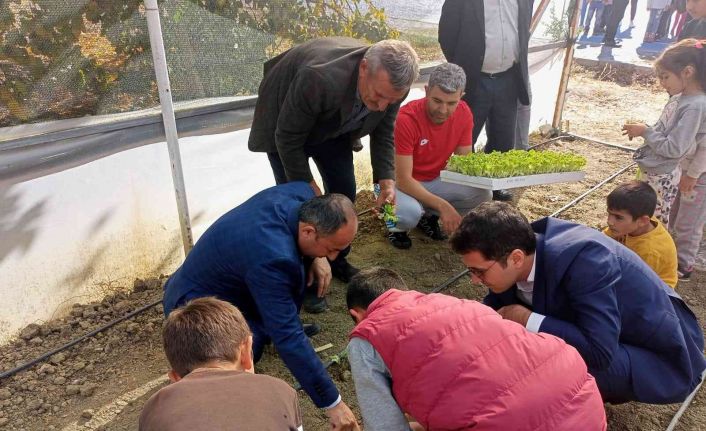 Gördes’te ’Sevgimizi Seramızda Büyütüyoruz’ projesi