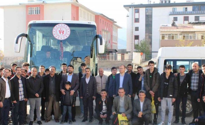 Hakkari Müftülüğünden gençler için Diyarbakır gezisi