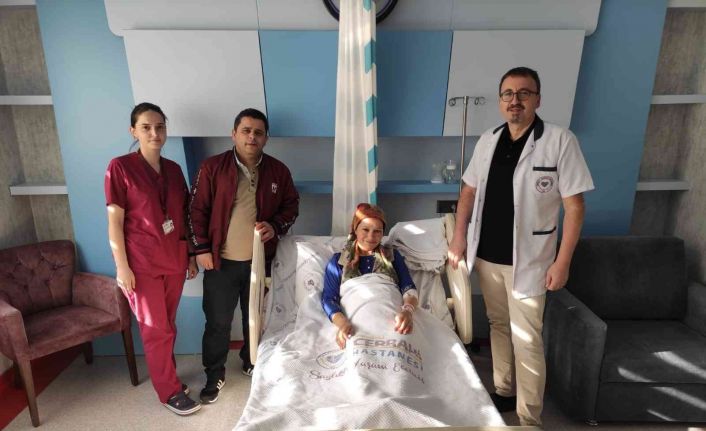 Hamilelikleri gibi doğumları da sancılı olan ikizlerden birisi 60 km uzaklıkta dünyaya geldi