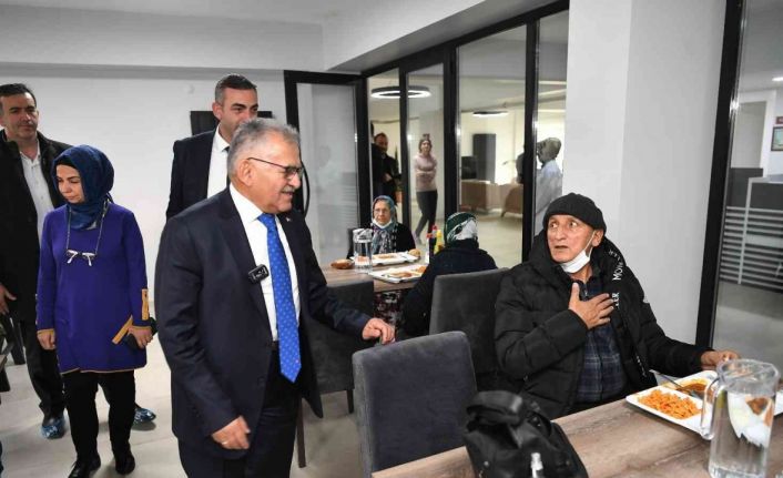 Hasta yakınlarına 5 yıldızlı otel konforunda hizmet: Hasta ve Hasta Yakınları Misafirhanesi