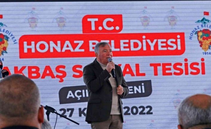 Honaz Belediyesi iklim şartları zor olan mahalleye sosyal tesis kazandırdı