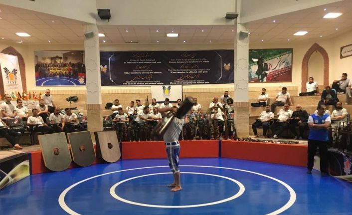 İran’ın onur konuğu Prof. Dr. İbrahim Öztek